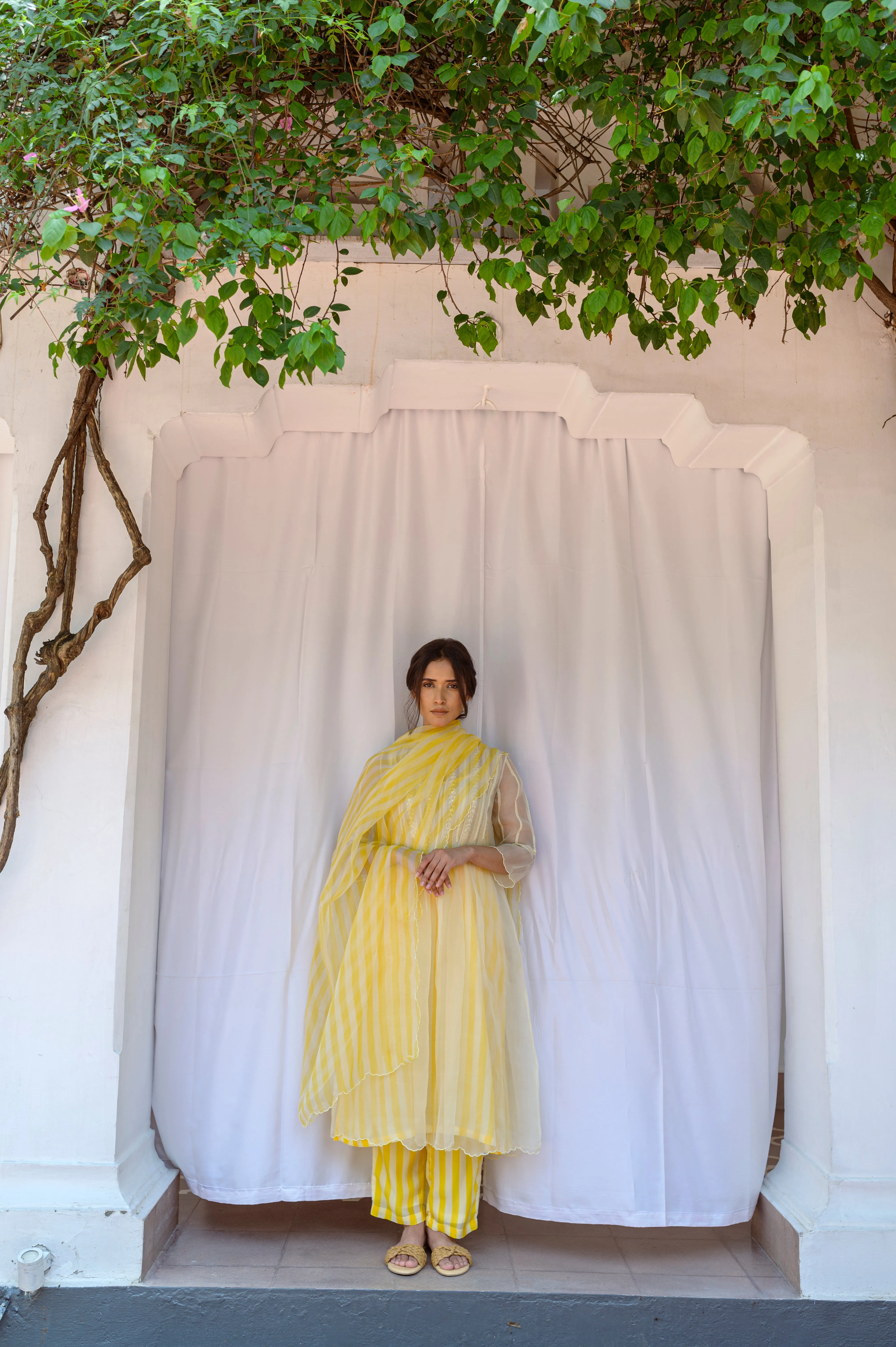 Block printed striper dupatta with scalloped edges