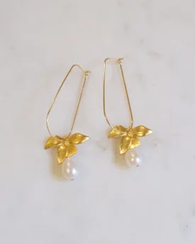 Floral pearl U hoop earrings