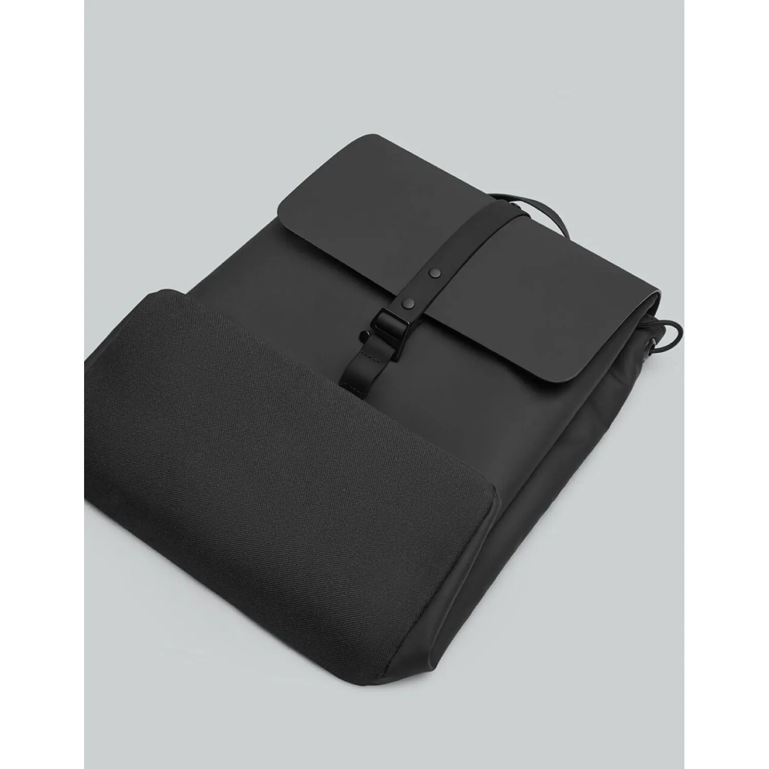 Gaston Luga Dash Bucket Backpack