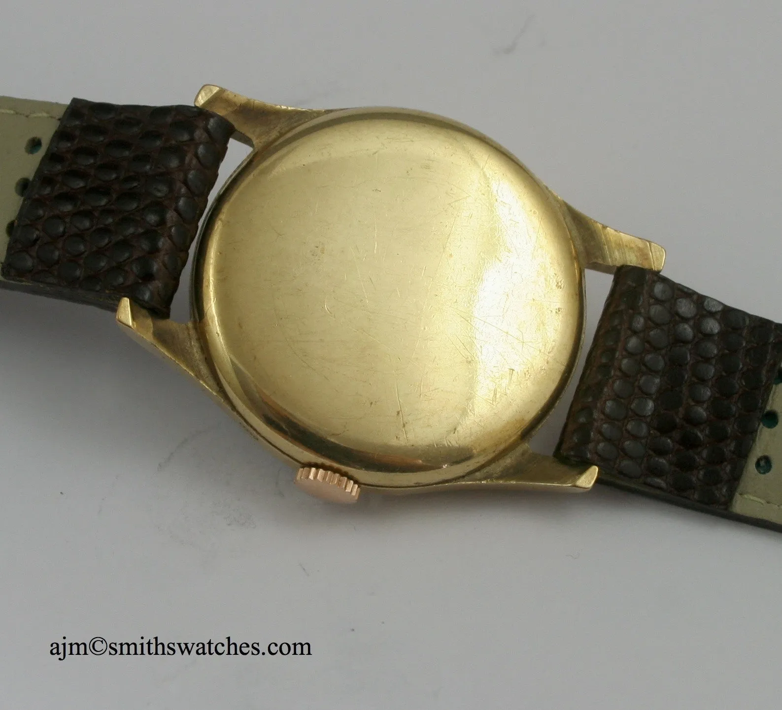 SMITHS EARLY 9CT GOLD WRISTWATCH HALLMARKED 1946/7